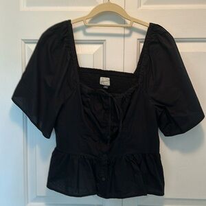 Universal Thread women’s top